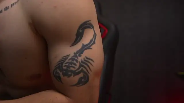 JacksonOlsenn online show from March 5, 8:49 pm