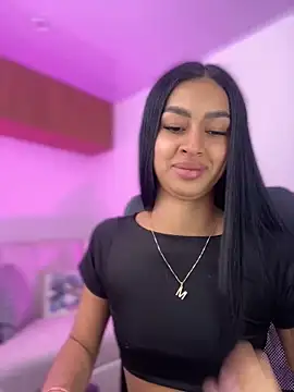 maddy bronw  online show from January 25, 6:46 pm