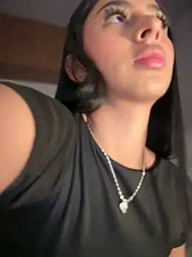 maddy bronw  online show from March 15, 2:14 am