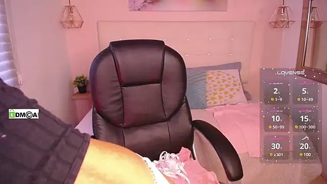 Cristal  adams online show from March 14, 12:51 pm