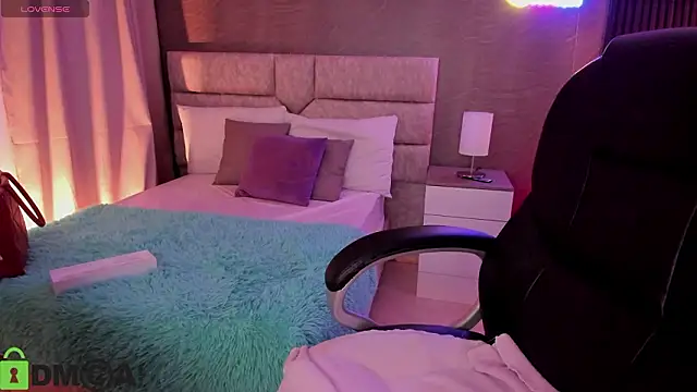 Cristal  adams online show from January 19, 11:36 am