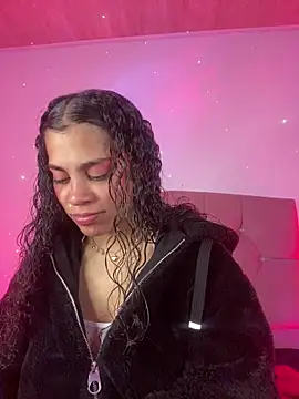 NINA 18 YEARS online show from December 18, 11:00 pm