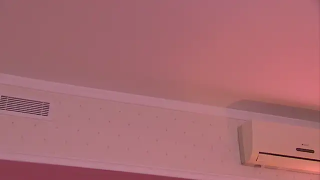 Snapshot of AngeliqueSkye chatting on February 20, 9:44 am AngeliqueSkye online show from February 20, 9:44 am