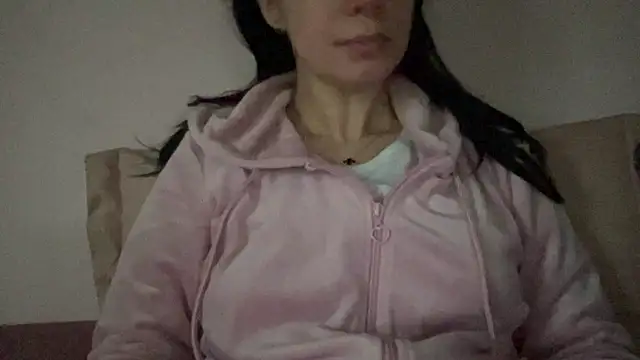 Snapshot of AngeliqueSkye chatting on December 22, 8:44 am AngeliqueSkye online show from December 22, 8:44 am