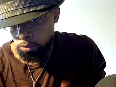 Snapshot of WhiskeyWood_DuhGOD chatting on December 2, 8:33 pm WhiskeyWood DuhGOD online show from December 2, 8:33 pm