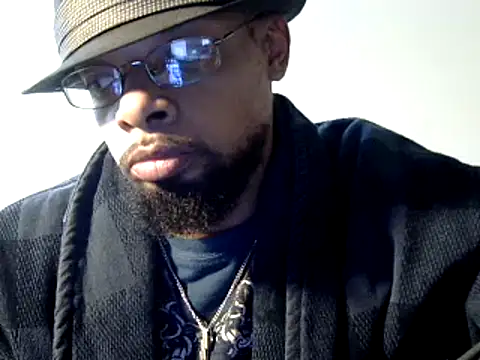 Snapshot of WhiskeyWood_DuhGOD chatting on December 4, 8:40 pm WhiskeyWood DuhGOD online show from December 4, 8:40 pm