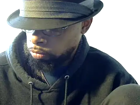 Snapshot of WhiskeyWood_DuhGOD chatting on December 5, 8:22 pm WhiskeyWood DuhGOD online show from December 5, 8:22 pm