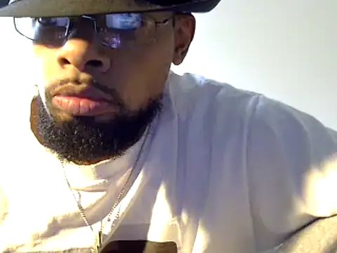 Snapshot of WhiskeyWood_DuhGOD chatting on December 9, 5:08 pm WhiskeyWood DuhGOD online show from December 9, 5:08 pm