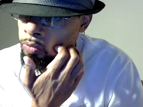 Snapshot of WhiskeyWood_DuhGOD chatting on December 10, 2:27 am WhiskeyWood DuhGOD online show from December 10, 2:27 am