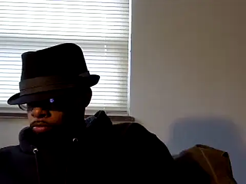 Snapshot of WhiskeyWood_DuhGOD chatting on December 11, 8:28 pm WhiskeyWood DuhGOD online show from December 11, 8:28 pm