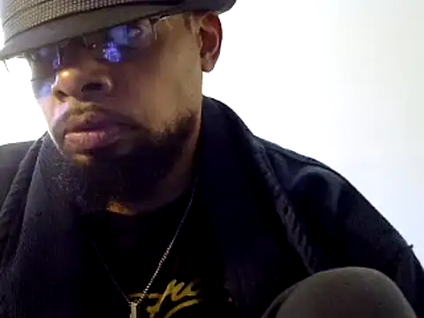 Snapshot of WhiskeyWood_DuhGOD chatting on December 13, 8:58 pm WhiskeyWood DuhGOD online show from December 13, 8:58 pm