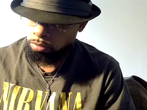 Snapshot of WhiskeyWood_DuhGOD chatting on December 16, 5:22 pm WhiskeyWood DuhGOD online show from December 16, 5:22 pm