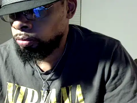 Snapshot of WhiskeyWood_DuhGOD chatting on December 17, 5:29 am WhiskeyWood DuhGOD online show from December 17, 5:29 am
