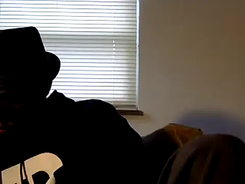 Snapshot of WhiskeyWood_DuhGOD chatting on December 18, 8:25 pm WhiskeyWood DuhGOD online show from December 18, 8:25 pm