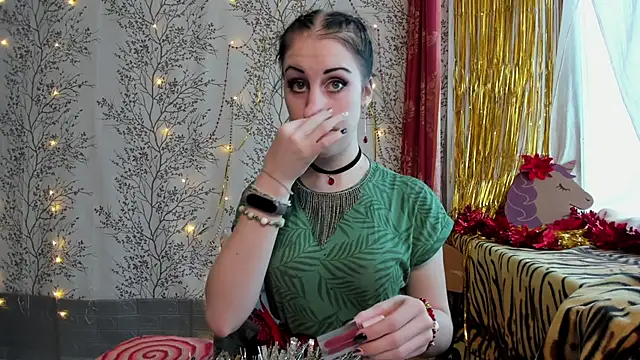 Snapshot of Mary0Lou chatting on December 25, 7:46 am Mary0Lou online show from December 25, 7:46 am