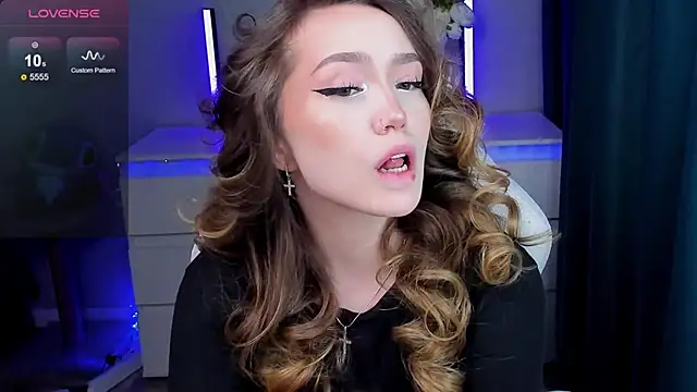 Evia r0se online show from November 22, 11:31 am