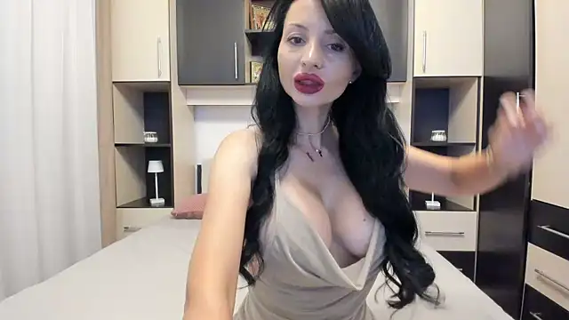 Snapshot of sexydeea87 chatting on July 4, 3:56 am sexydeea87 online show from July 4, 3:56 am
