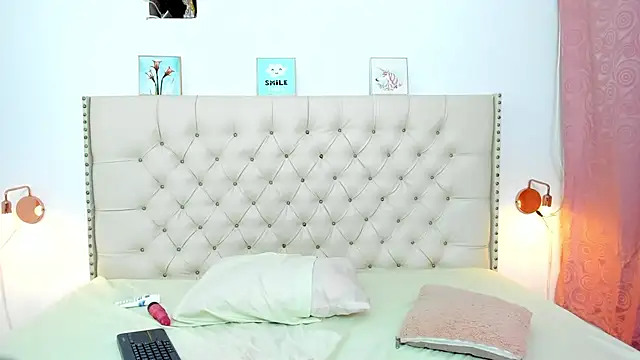 Snapshot of Kim_Eli chatting on December 23, 10:55 pm Kim Eli online show from December 23, 10:55 pm