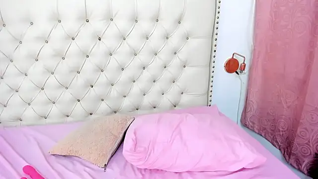 Snapshot of Kim_Eli chatting on February 7, 10:52 pm Kim Eli online show from February 7, 10:52 pm