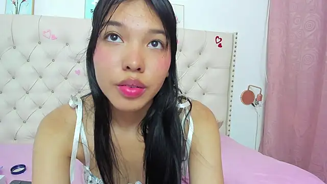 Snapshot of Kim_Eli chatting on March 2, 4:07 am Kim Eli online show from March 2, 4:07 am