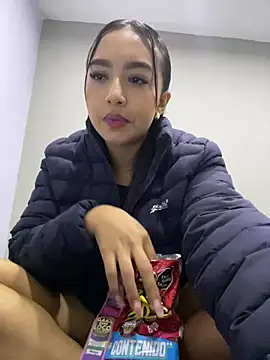 Snapshot of SOPHIACANDY19_ chatting on December 12, 9:48 pm SOPHIACANDY19 online show from December 12, 9:48 pm