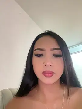 Snapshot of SOPHIACANDY19_ chatting on May 10, 10:15 pm SOPHIACANDY19 online show from May 10, 10:15 pm