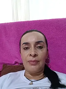 Samantha Sullivan  online show from May 7, 9:42 pm