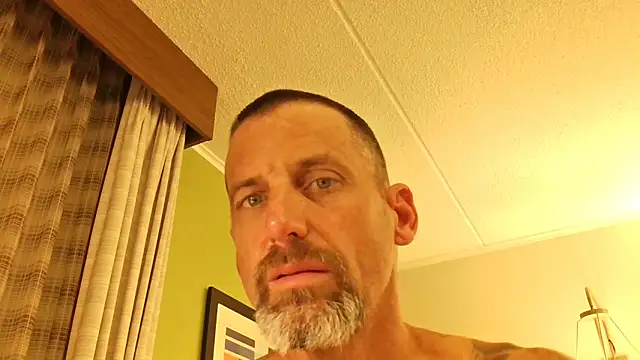 Snapshot of overaveragefreak4you chatting on October 3, 12:24 pm overaveragefreak4you online show from October 3, 12:24 pm