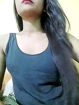 MISSQUEEN48 online show from March 19, 11:39 am