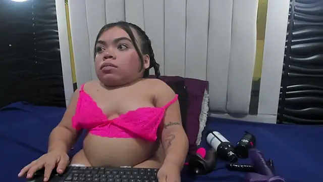 Snapshot of Michelle_Brooks chatting on February 4, 7:55 pm Michelle Brooks online show from February 4, 7:55 pm