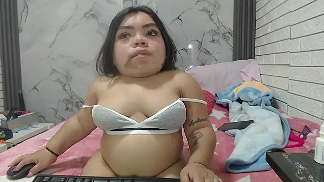 Snapshot of Michelle_Brooks chatting on March 10, 4:03 pm Michelle Brooks online show from March 10, 4:03 pm