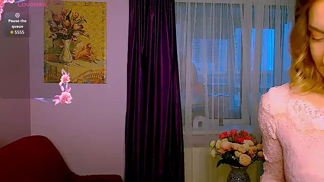 TaylorBre online show from November 22, 6:34 am