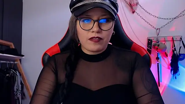 Snapshot of LilithSharon chatting on February 13, 9:49 pm LilithSharon online show from February 13, 9:49 pm