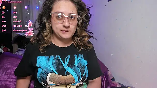 Snapshot of AnnieBigBoobs chatting on January 14, 10:12 pm AnnieBigBoobs online show from January 14, 10:12 pm