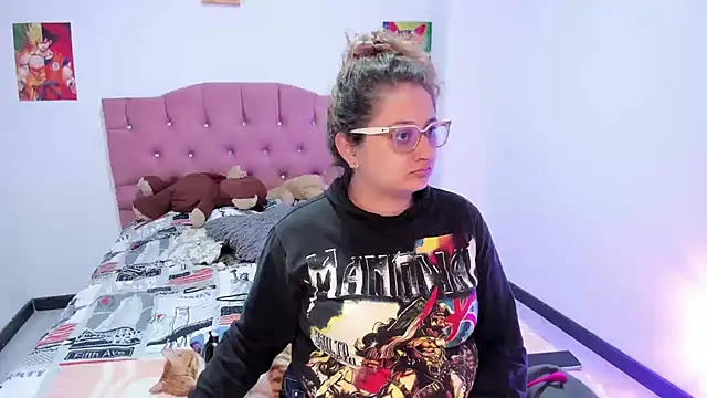 Snapshot of AnnieBigBoobs chatting on October 25, 3:58 am AnnieBigBoobs online show from October 25, 3:58 am