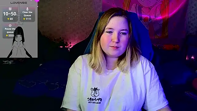 Snapshot of ChimberWol chatting on December 19, 8:13 am ChimberWol online show from December 19, 8:13 am