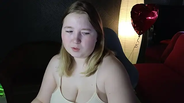 Snapshot of ChimberWol chatting on March 21, 7:55 am ChimberWol online show from March 21, 7:55 am