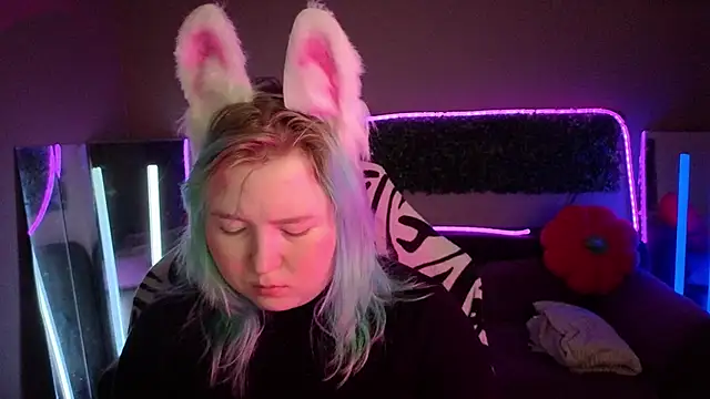 Snapshot of ChimberWol chatting on November 11, 2:22 am ChimberWol online show from November 11, 2:22 am