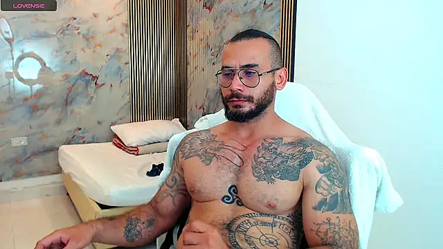 Snapshot of hanz_col chatting on February 7, 4:27 am hanz col online show from February 7, 4:27 am