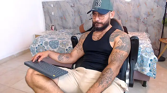 hanz col online show from November 22, 4:33 am