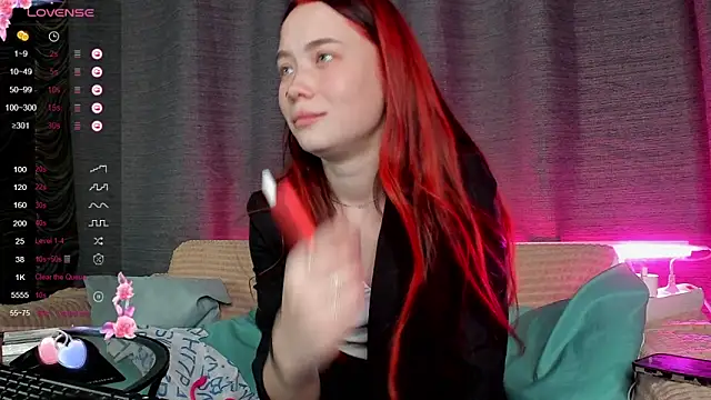 Kira yoon online show from March 8, 7:05 am