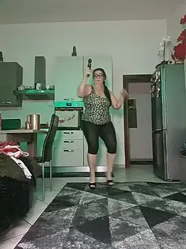 Snapshot of Genoveva73sexy chatting on December 5, 3:50 pm Genoveva73sexy online show from December 5, 3:50 pm