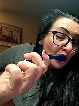 Snapshot of Genoveva73sexy chatting on December 22, 11:41 pm Genoveva73sexy online show from December 22, 11:41 pm