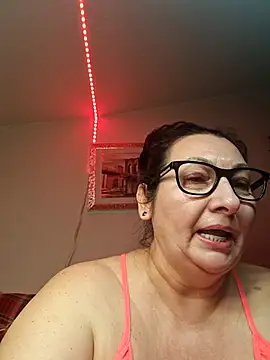Snapshot of Genoveva73sexy chatting on February 2, 4:00 pm Genoveva73sexy online show from February 2, 4:00 pm
