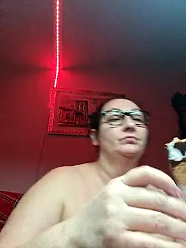 Snapshot of Genoveva73sexy chatting on February 17, 5:53 pm Genoveva73sexy online show from February 17, 5:53 pm