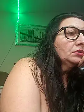 Snapshot of Genoveva73sexy chatting on February 19, 1:40 am Genoveva73sexy online show from February 19, 1:40 am