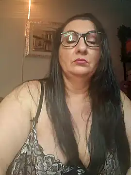 Snapshot of Genoveva73sexy chatting on February 25, 3:27 pm Genoveva73sexy online show from February 25, 3:27 pm