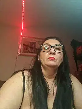 Snapshot of Genoveva73sexy chatting on February 25, 9:46 pm Genoveva73sexy online show from February 25, 9:46 pm