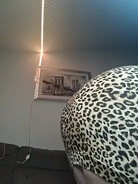 Snapshot of Genoveva73sexy chatting on March 8, 4:39 pm Genoveva73sexy online show from March 8, 4:39 pm