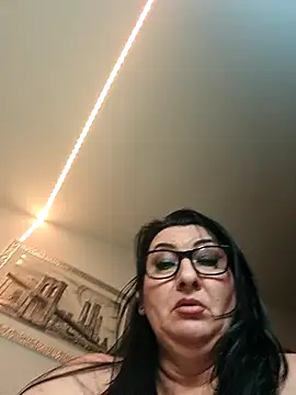 Snapshot of Genoveva73sexy chatting on March 9, 4:16 am Genoveva73sexy online show from March 9, 4:16 am